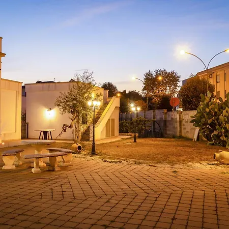 Affittacamere Giardino Delle Zie-vicino Ospedale Cardinale Panico