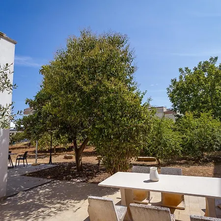 Affittacamere Giardino Delle Zie-vicino Ospedale Cardinale Panico Tricase